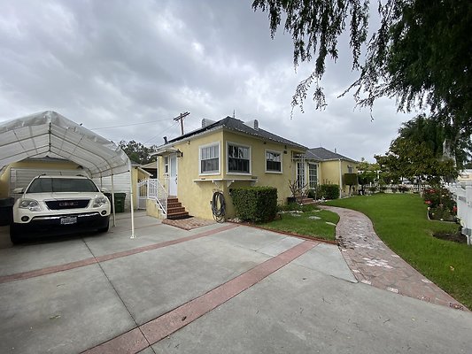 Photo 4-11-22, 11 36 03 AM