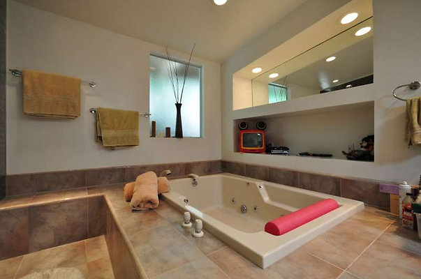 8905 bath 1 8905 bath 1