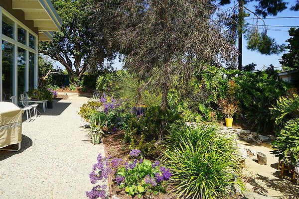 AB3C0A5B-0EE9-4237-870A-1BEC7A6EFD65