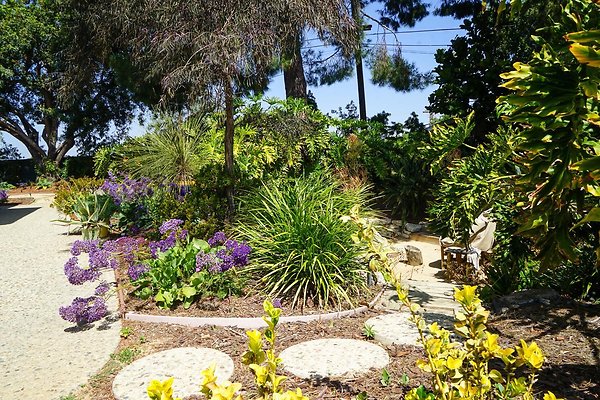 4066D515-A5E3-47F9-BB66-427C40D05361