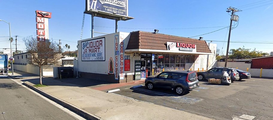 NOT CLEARED Parking lot - Pay Phone - Wilmington