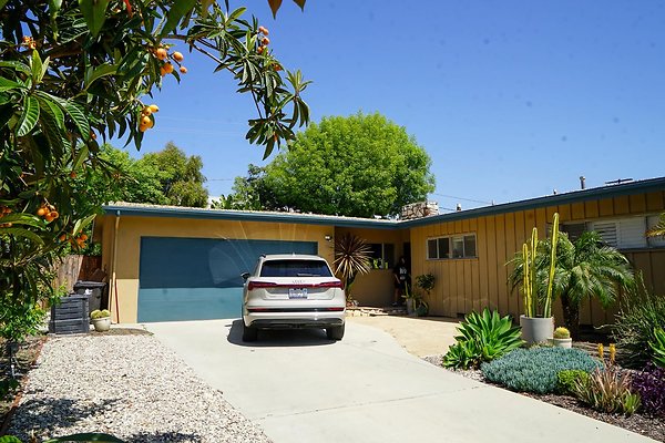 Christina&apos;s House - Carmen-Long Beach